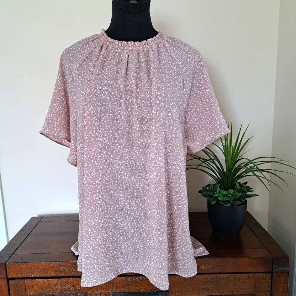 Reitmans Short Sleeve Blouse XL Dusty Pink and White Print Gathered Crew Neck - Picture 1 of 15